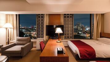 Deluxe Twin Room, Non Smoking (Top Floor / Palace Side) | Down comforters, in-room safe, desk, blackout drapes