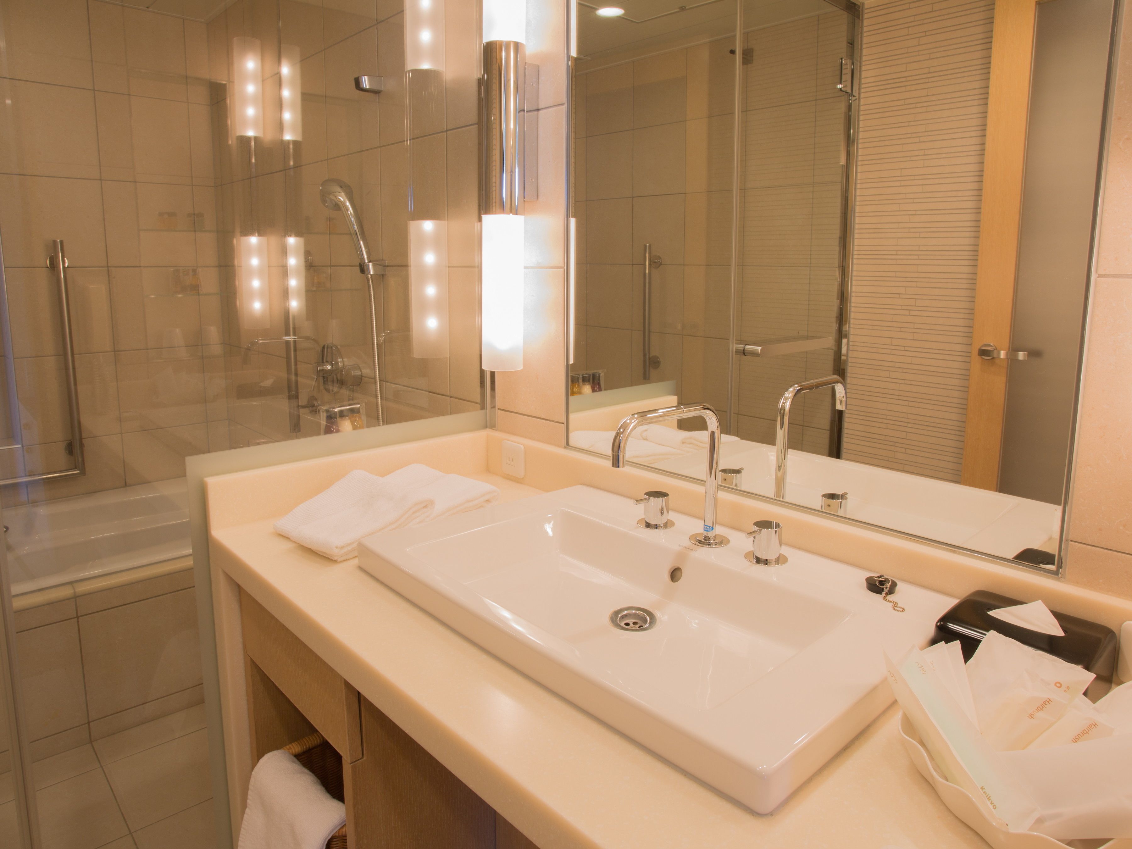 suite (palace view) | bathroom sink