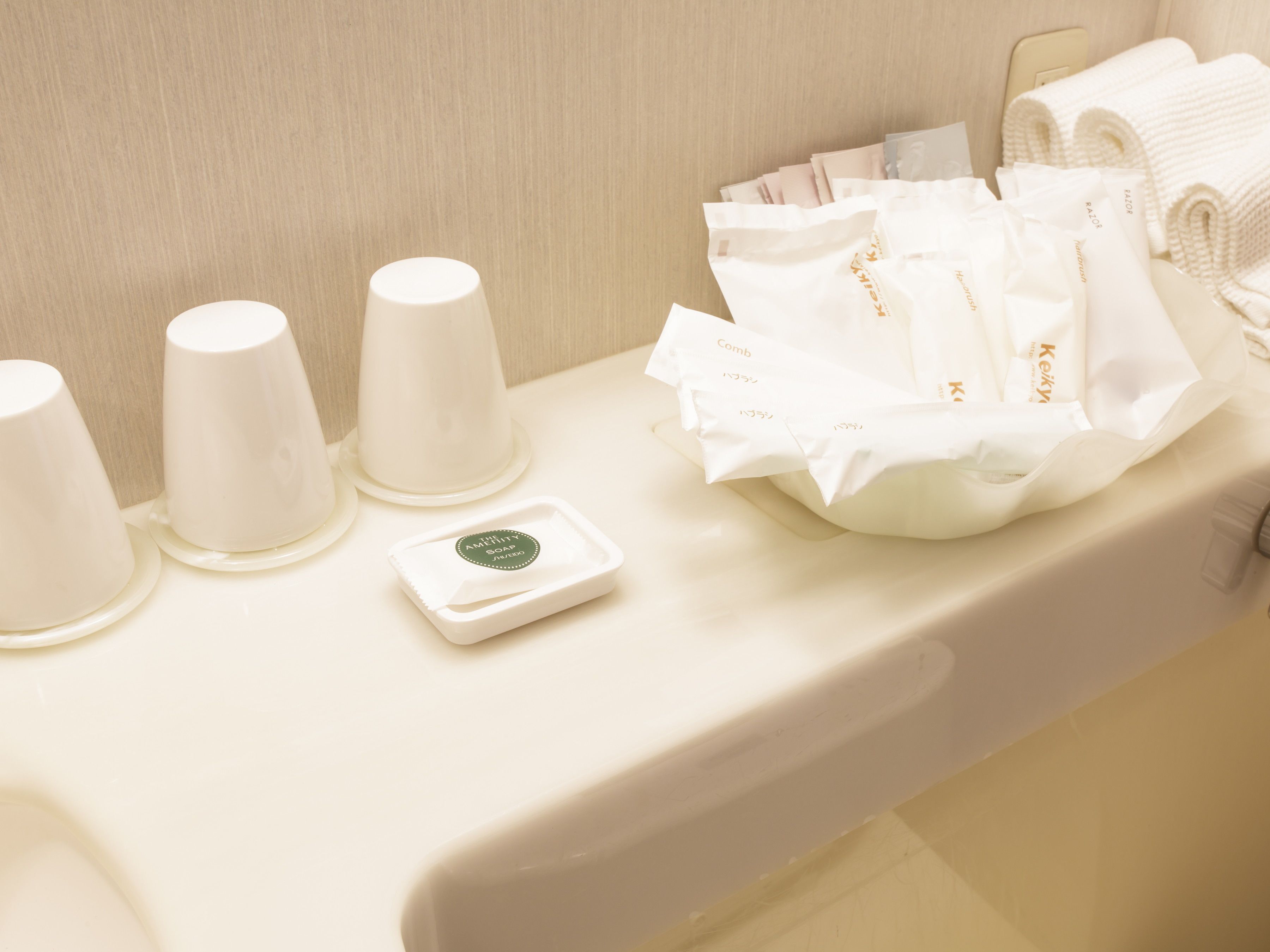 japanese style room smoking (palace side) | bathroom amenities | combined shower/bathtub, free toiletries, hair dryer, slippers