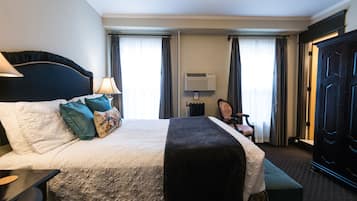 Grand-Zimmer, 1 Queen-Bett (Room 5) | Hochwertige Bettwaren, Verdunkelungsvorhänge, Bügeleisen/Bügelbrett