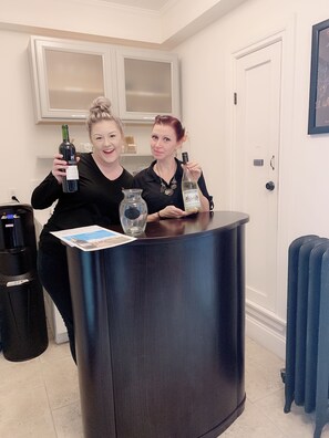 Lobby lounge - Camas Boutique Hotel (Camas)