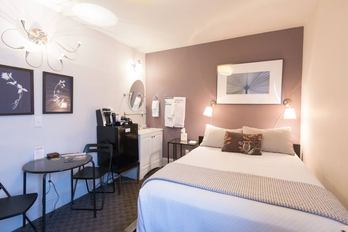 Chambre Économique, 1 lit double | Literie de qualité supérieure, rideaux occultants