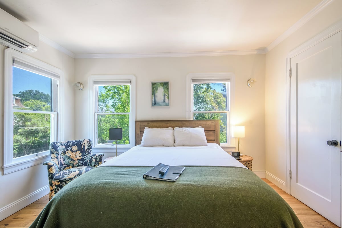 Stratford Loft | Luxe beddengoed, een kluis op de kamer, een strijkplank/strijkijzer