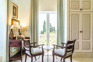 Suite junior | 1 dormitorio, minibar, cortinas opacas y wifi gratis