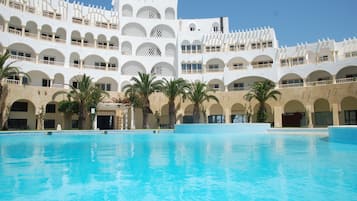 Indoor pool, seasonal outdoor pool, pool umbrellas, sun loungers