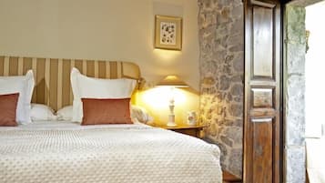 Bettwäsche aus ägyptischer Baumwolle, Zimmersafe, Schreibtisch