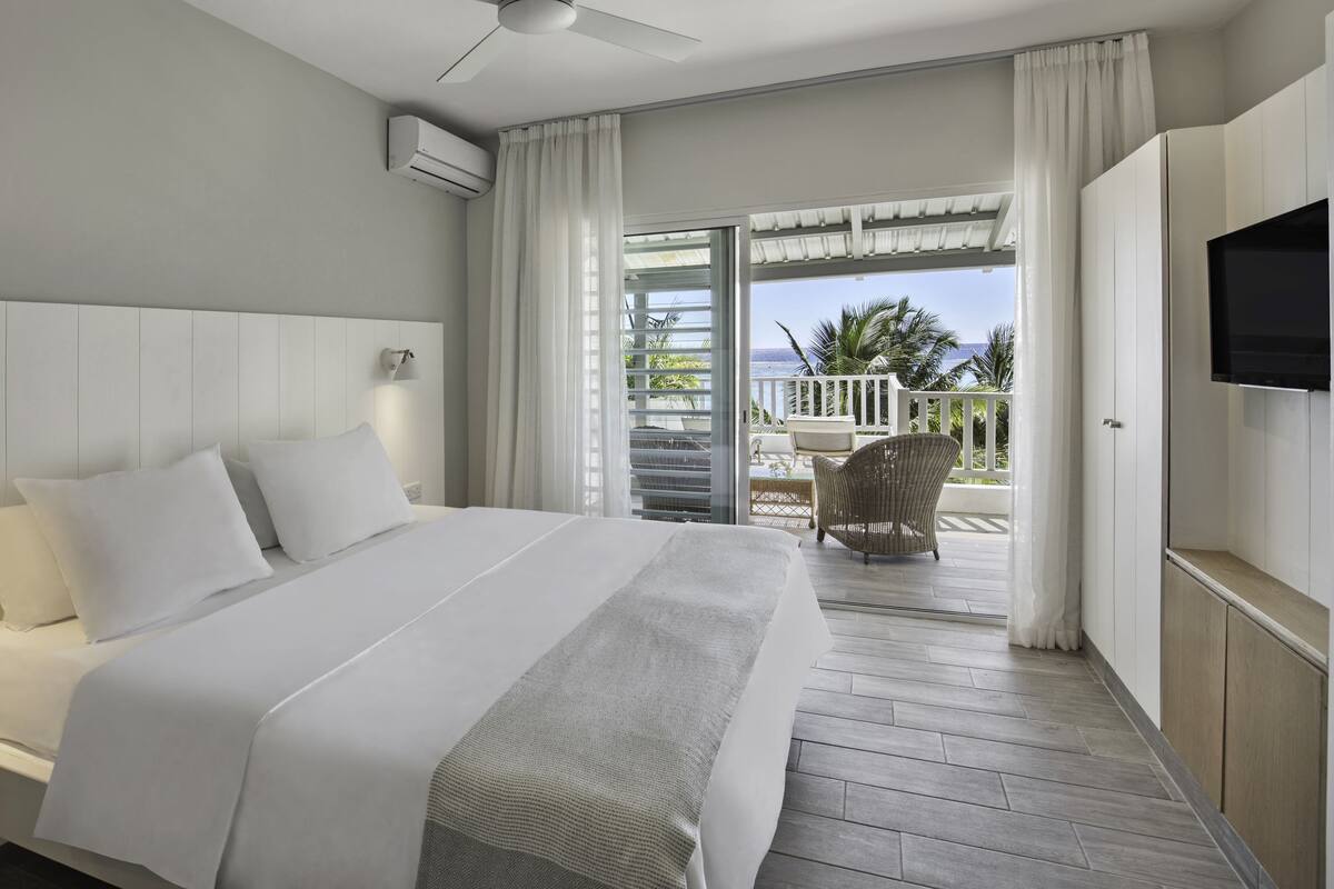 Terrace Ocean View | 1 bedroom, minibar, in-room safe, desk
