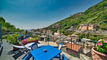 Superior-Doppelzimmer, Terrasse | 1 Schlafzimmer, Minibar (mit einigen kostenlosen Artikeln), Zimmersafe