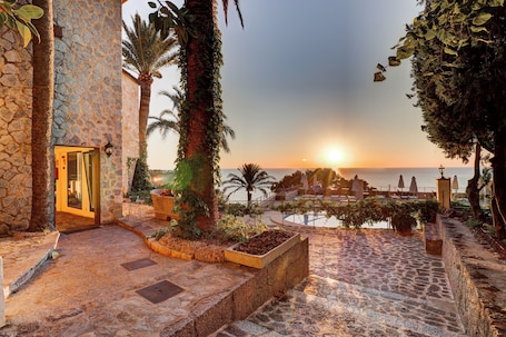Exterior. Hoposa Costa D'Or - Adults Only