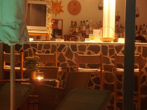 2 bars/lounges, poolside bar
