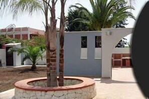 Área de juegos infantiles al aire libre