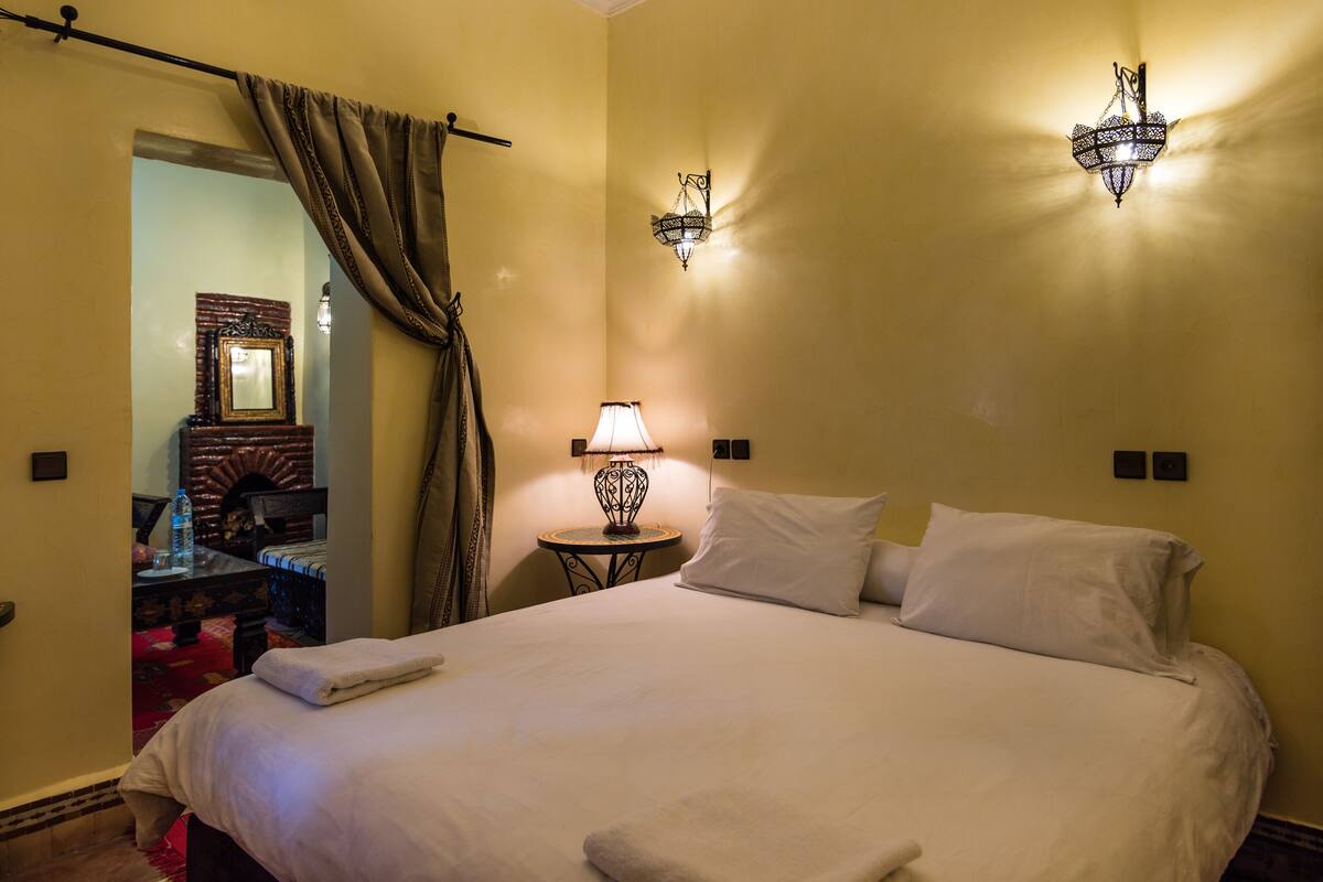 Suíte básica | Cofres nos quartos, cortinas blackout, Wi-Fi de cortesia, roupa de cama
