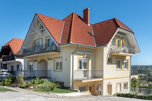 Property entrance - Flora Villa (Hévíz)