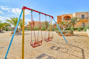 Children’s play area – outdoor