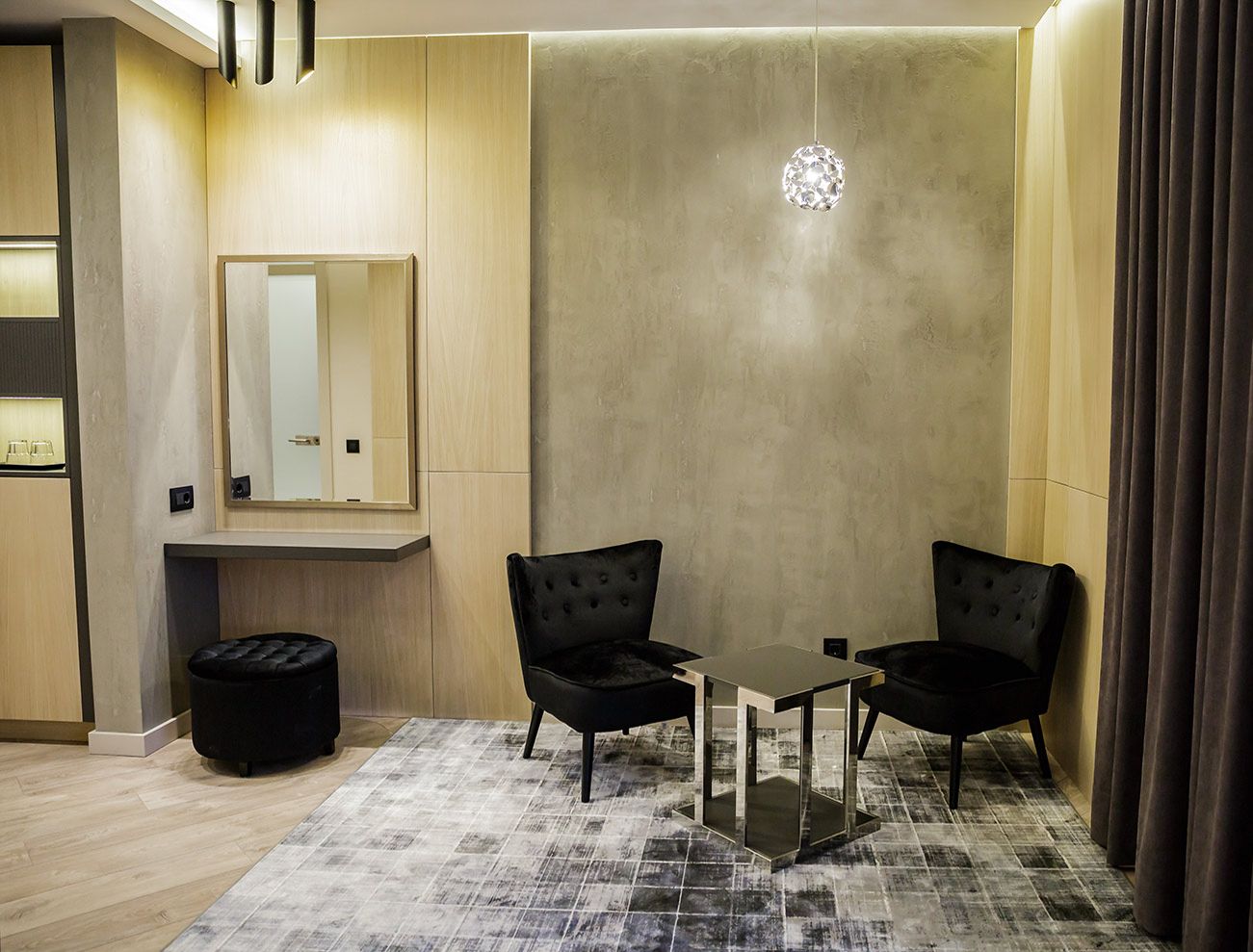 junior suite | minibar, in-room safe, desk, iron/ironing board