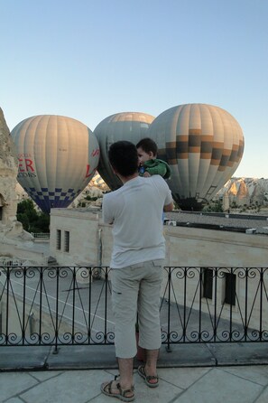 Terrace/patio - Goreme Suites (Nevsehir)