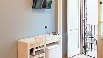 Comfort Double Room | 1 bedroom, Egyptian cotton sheets, premium bedding, pillow-top beds