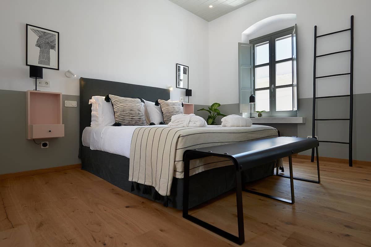 in-room safe, desk, soundproofing, iron/ironing board