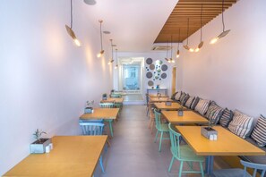 Free daily buffet breakfast - Argonauta (Paros)
