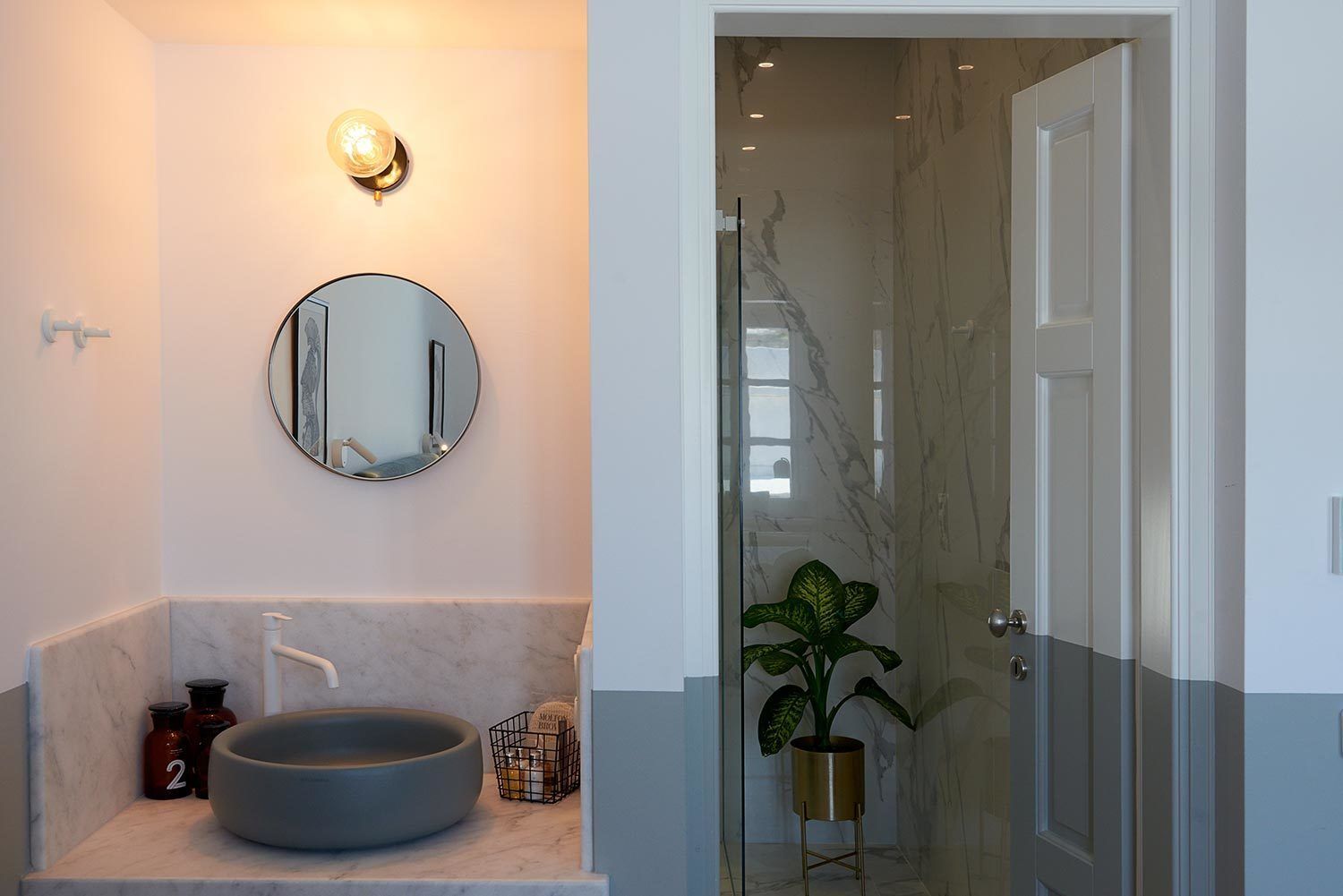 shower, rainfall showerhead, free toiletries, hair dryer