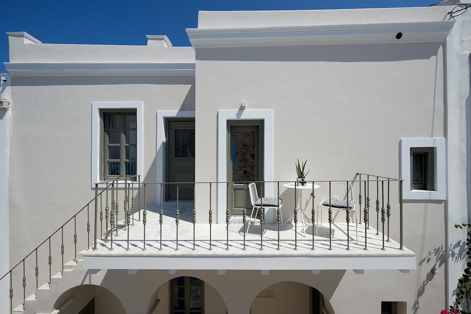 in-room safe, desk, soundproofing, iron/ironing board