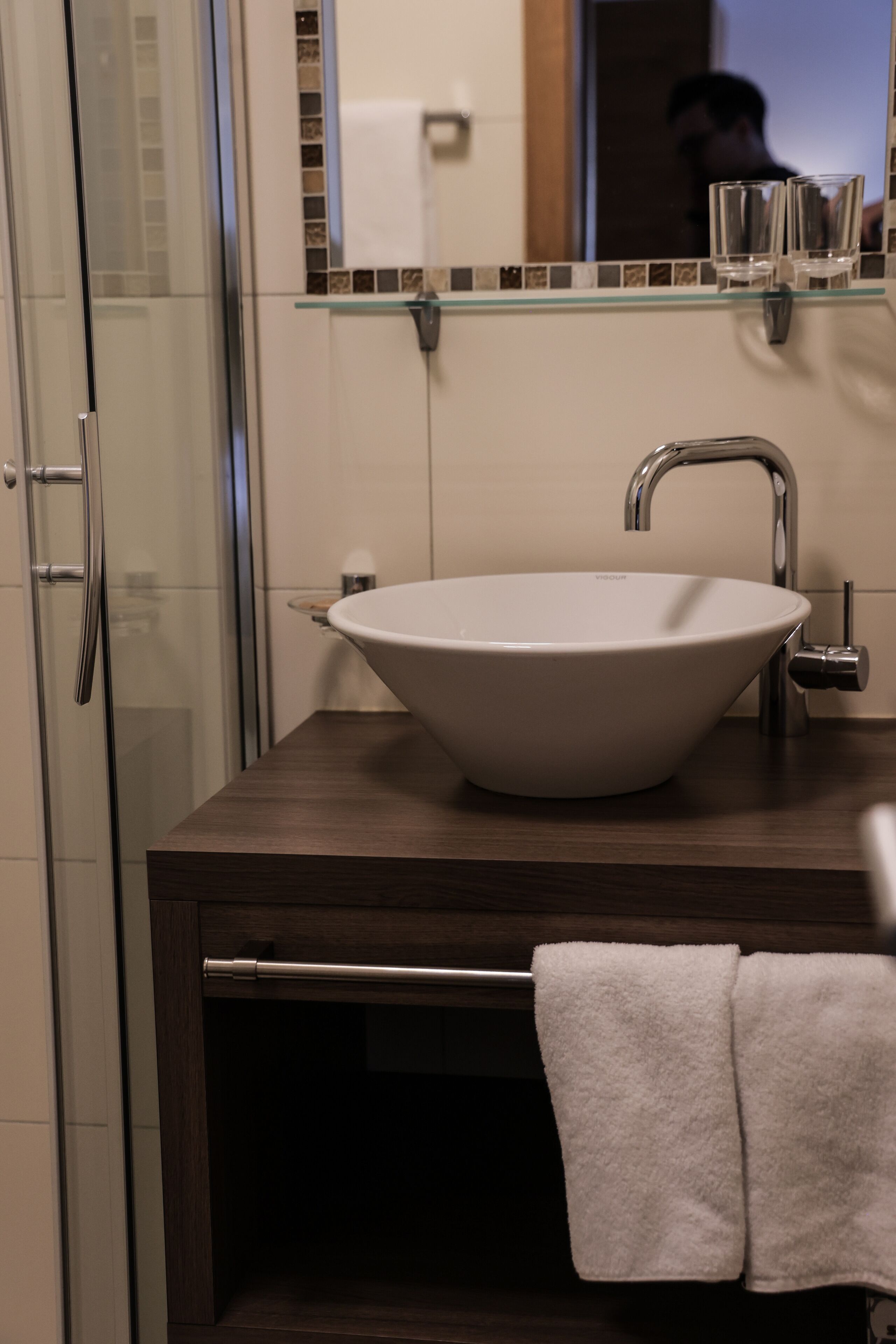 Superior Apartment | Bathroom | Free toiletries, hair dryer, towels