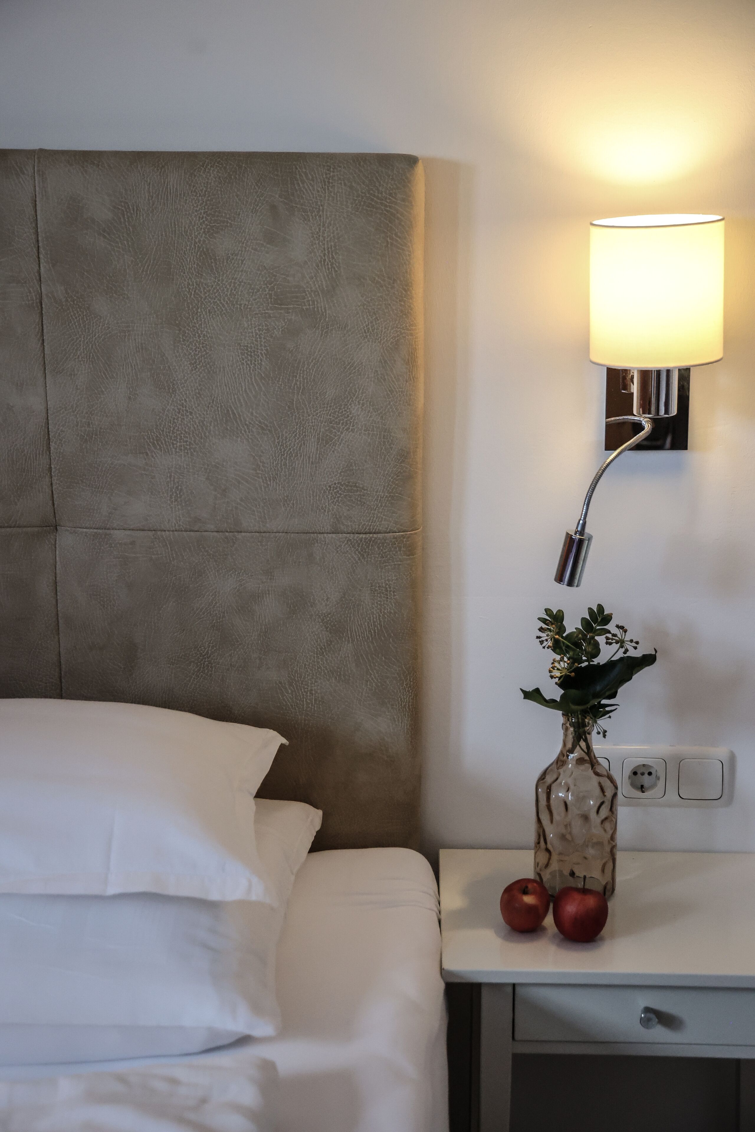 Comfort-Doppelzimmer | Hochwertige Bettwaren, Zimmersafe, Schreibtisch