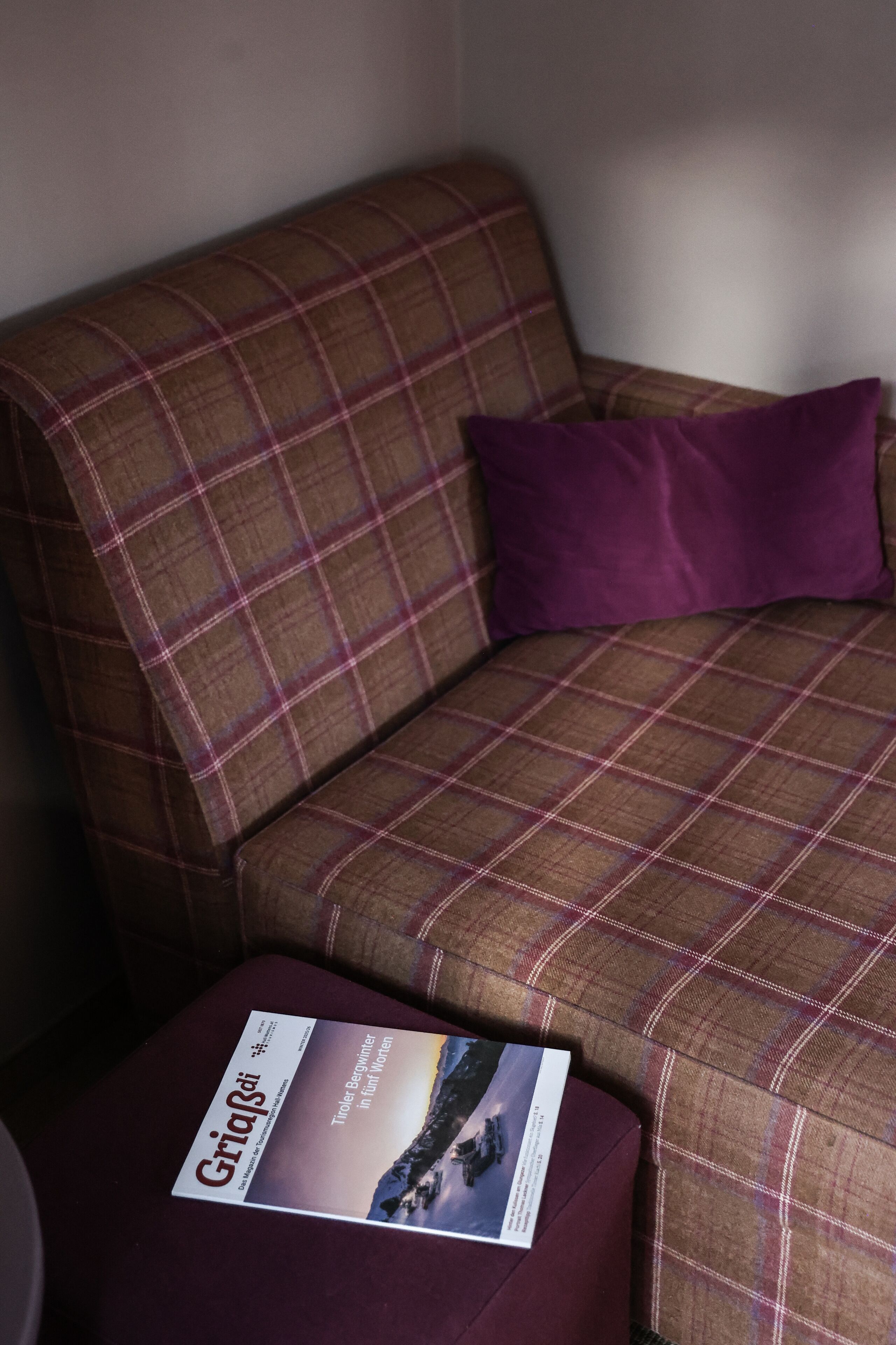 Comfort-Doppelzimmer | Wohnbereich | Flachbildfernseher