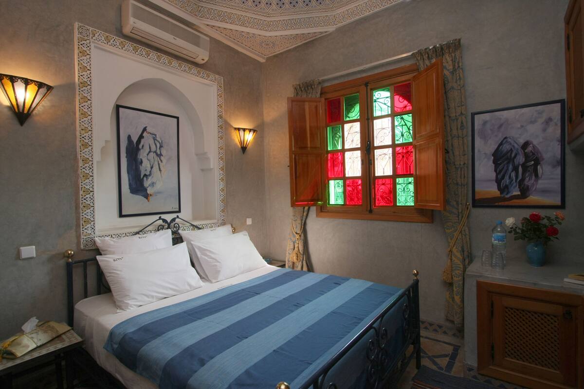 Double Room (Bleue) | Cadar kapas Mesir, peralatan tempat tidur premium, gebar bulu kapas