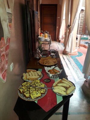 Petit déjeuner buffet
