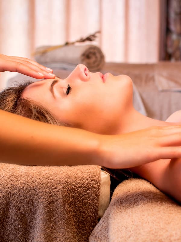 Couples treatment rooms, body treatments, facials