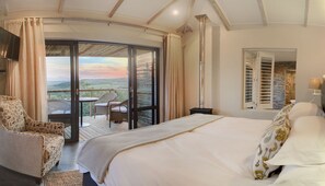 Premium bedding, minibar, in-room safe, soundproofing - Garden Route Game Lodge (Albertinia)