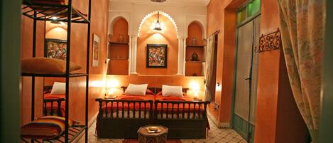 Chambre Supérieure | 1 chambre, draps en coton égyptien, décoration personnalisée