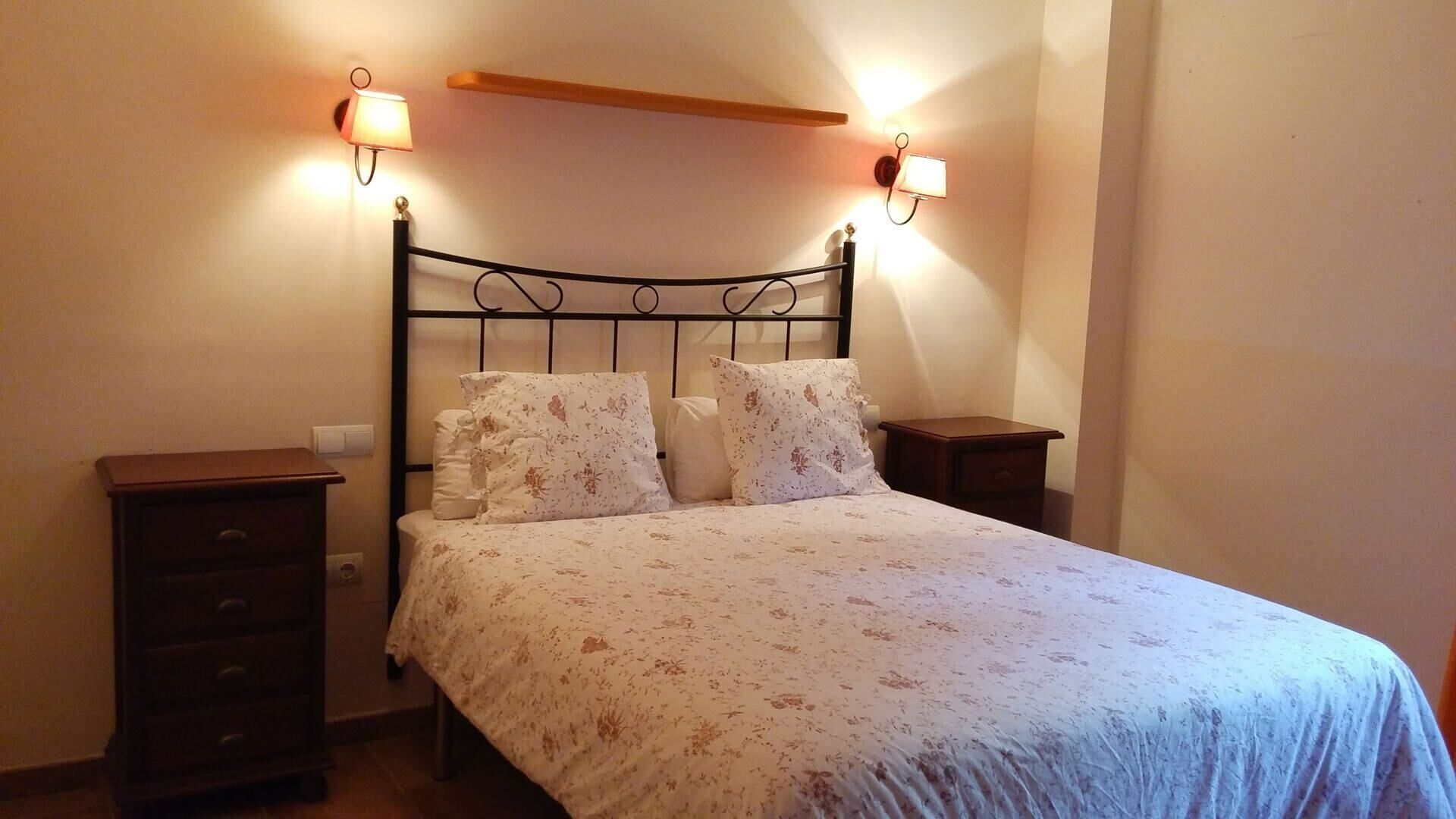 Premium bedding, down duvets, desk, soundproofing