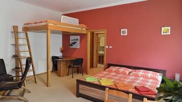 Surmatelas, minibar, coffres-forts dans les chambres, bureau