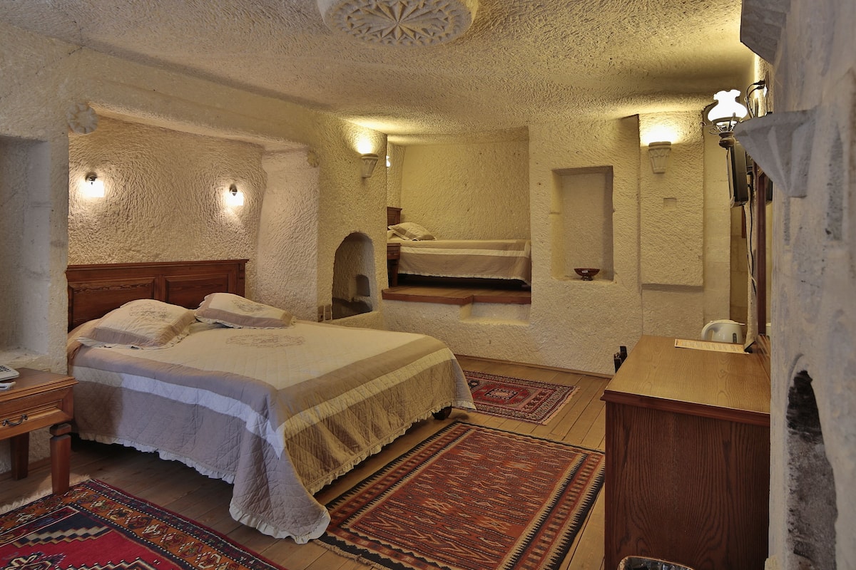Suite (3 Adults) | Premium bedding, free minibar items, in-room safe