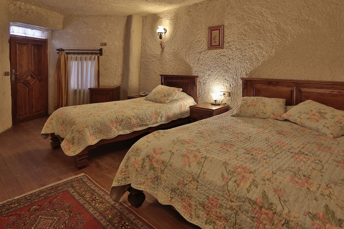 Junior Suite (3 Adults) | Premium bedding, free minibar items, in-room safe