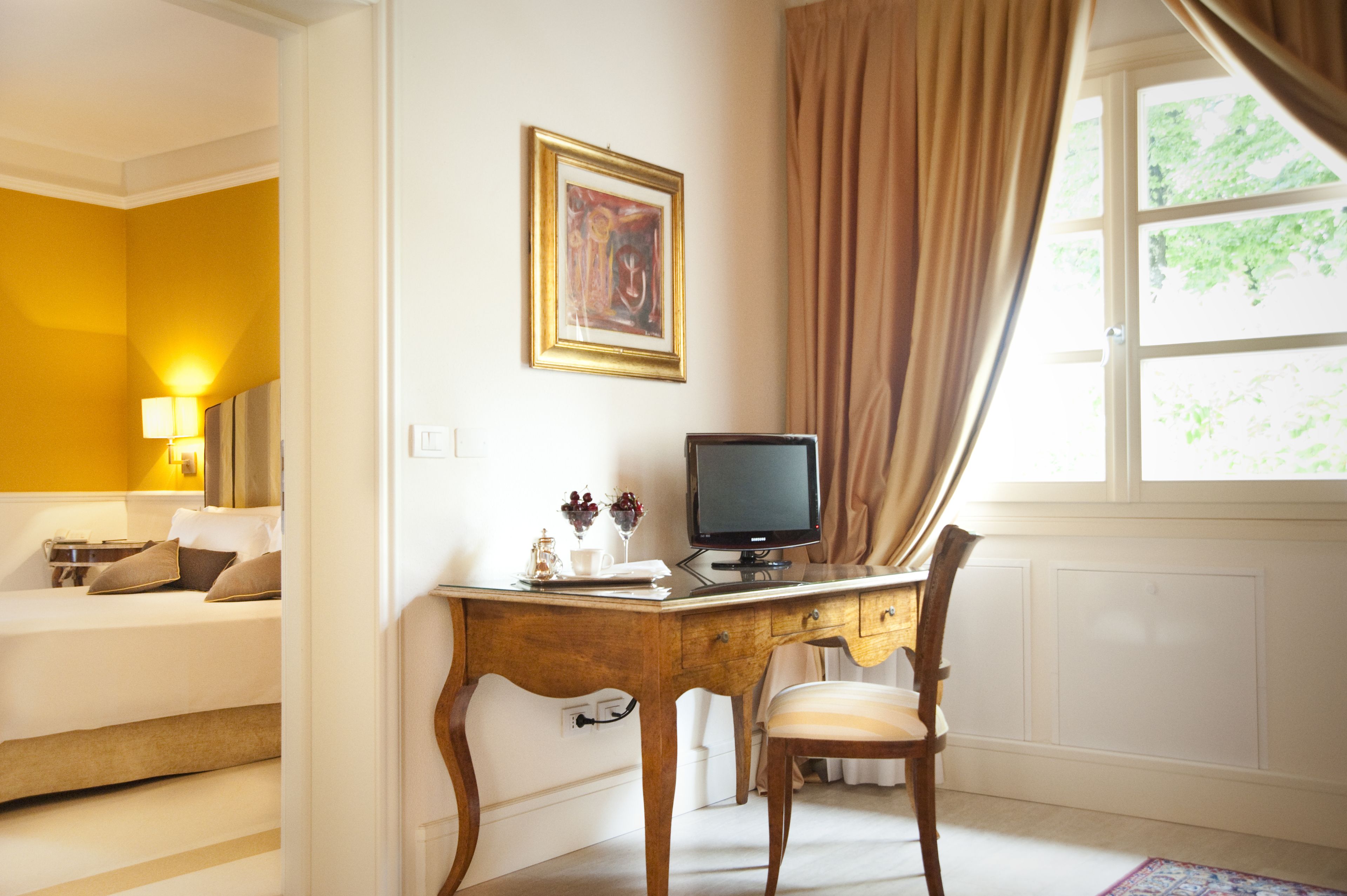 egyptian cotton sheets, premium bedding, down duvets, pillow-top beds