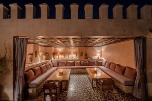 Deluxe Apartment, 1 Bedroom | Bar (on property) - Riad Alma (Marrakech)