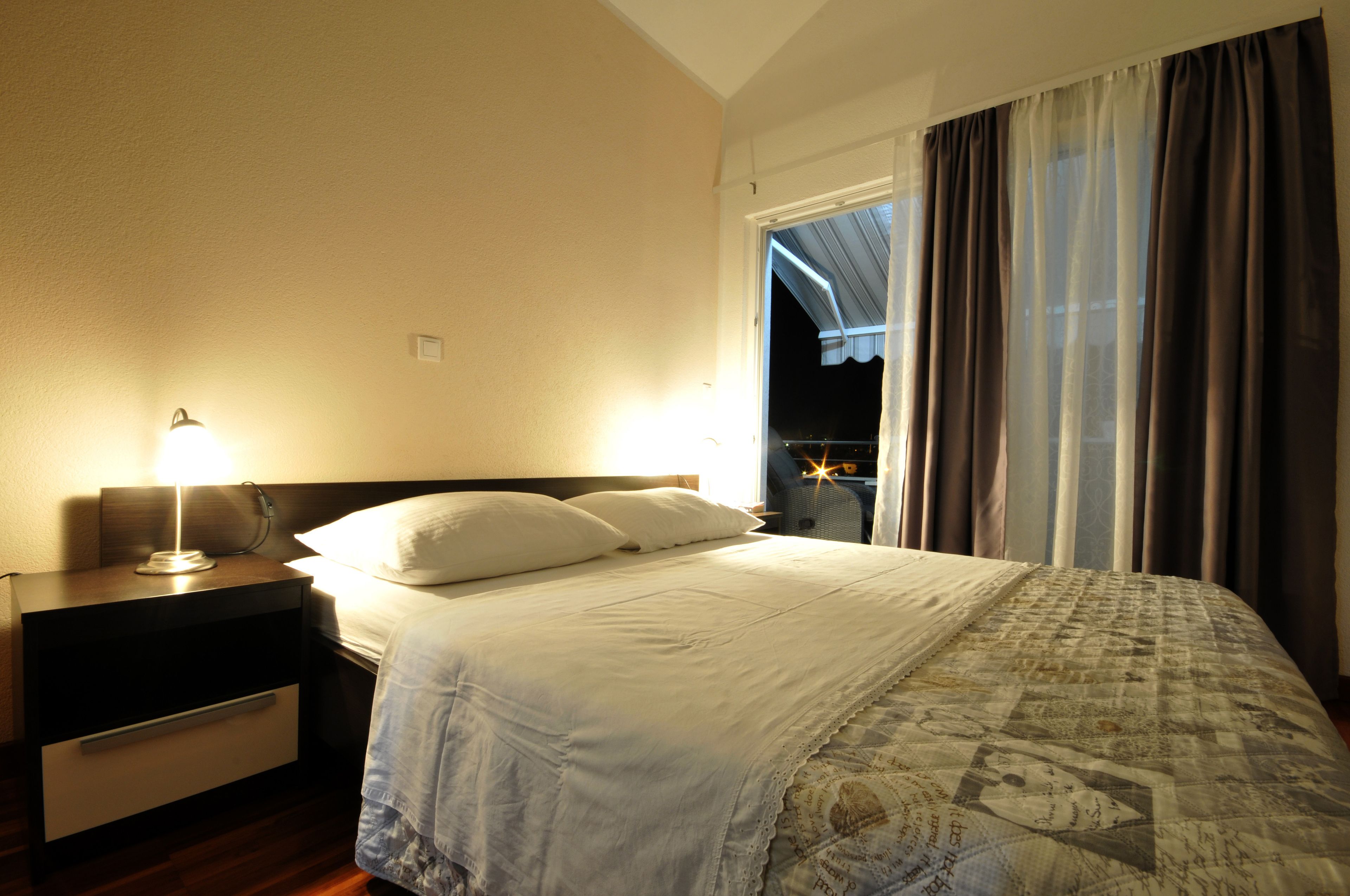 double room, balcony | 1 bedroom, premium bedding, pillow-top beds, in-room safe