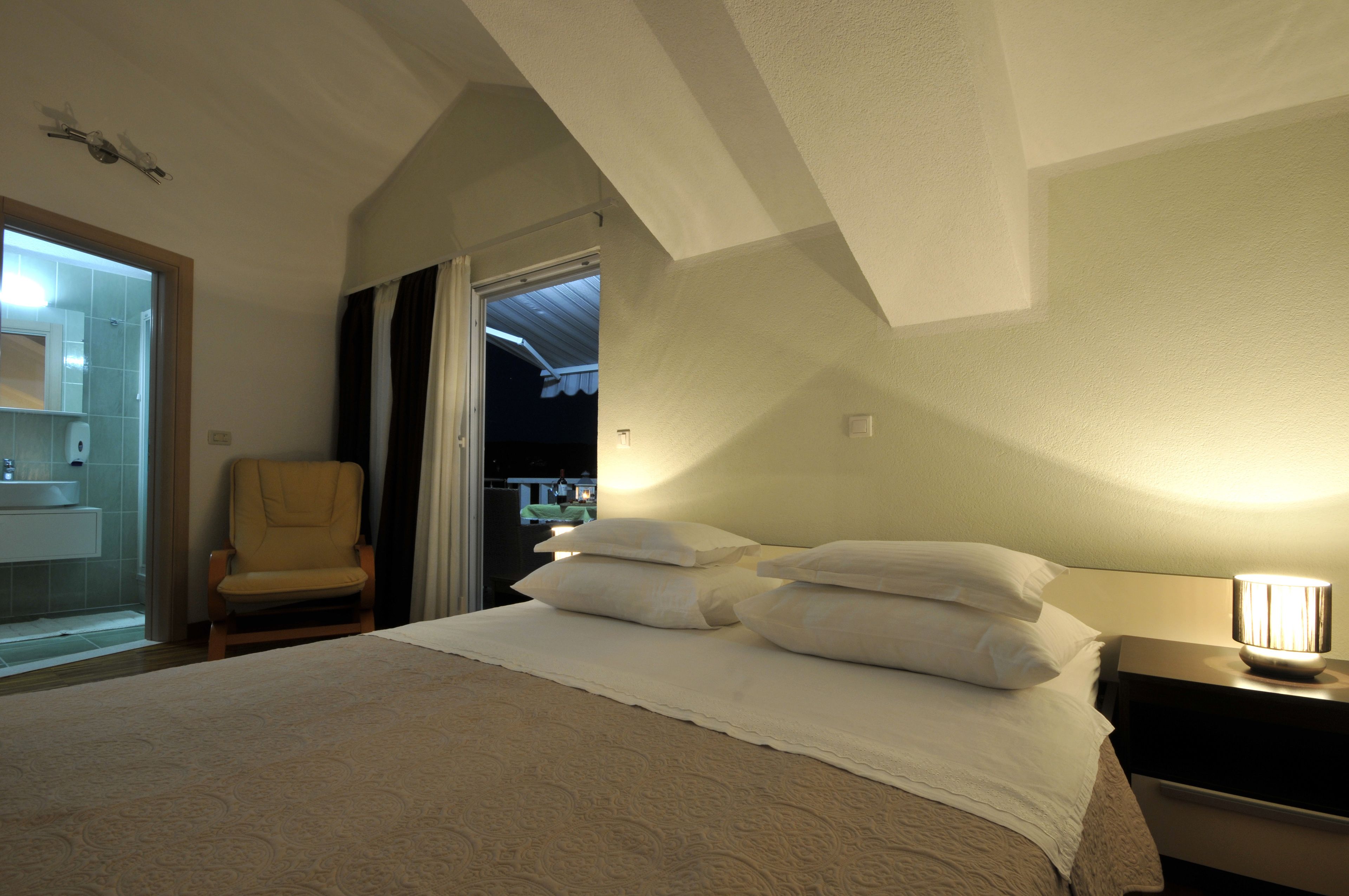 standard apartment, balcony | 1 bedroom, premium bedding, pillow-top beds, in-room safe