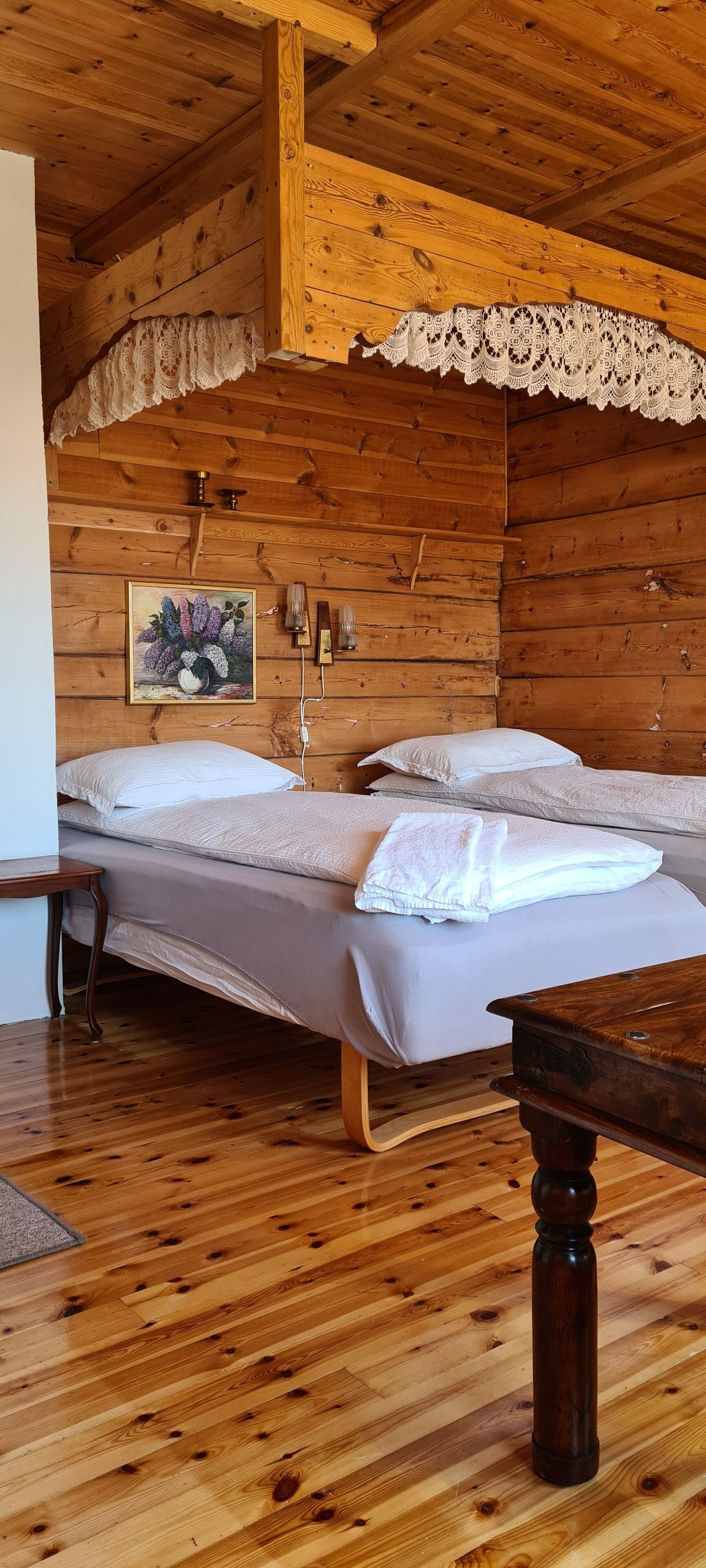 Double Room | Individually decorated, iron/ironing board, free WiFi, bed sheets