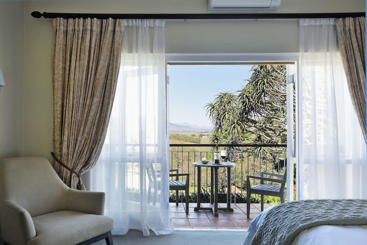9 bedrooms, in-room safe, individually decorated, individually furnished