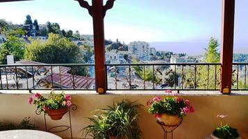 Presidential suite with Private Terrace and City View | Terrace/patio