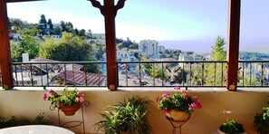 Presidential suite with Private Terrace and City View | Terrace/patio