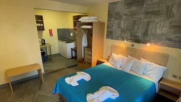 Hypo-allergenic bedding, memory foam beds, in-room safe, desk