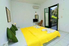 Soundproofing, iron/ironing board, free WiFi, bed sheets - Aquarius Exclusive (Malevizi)