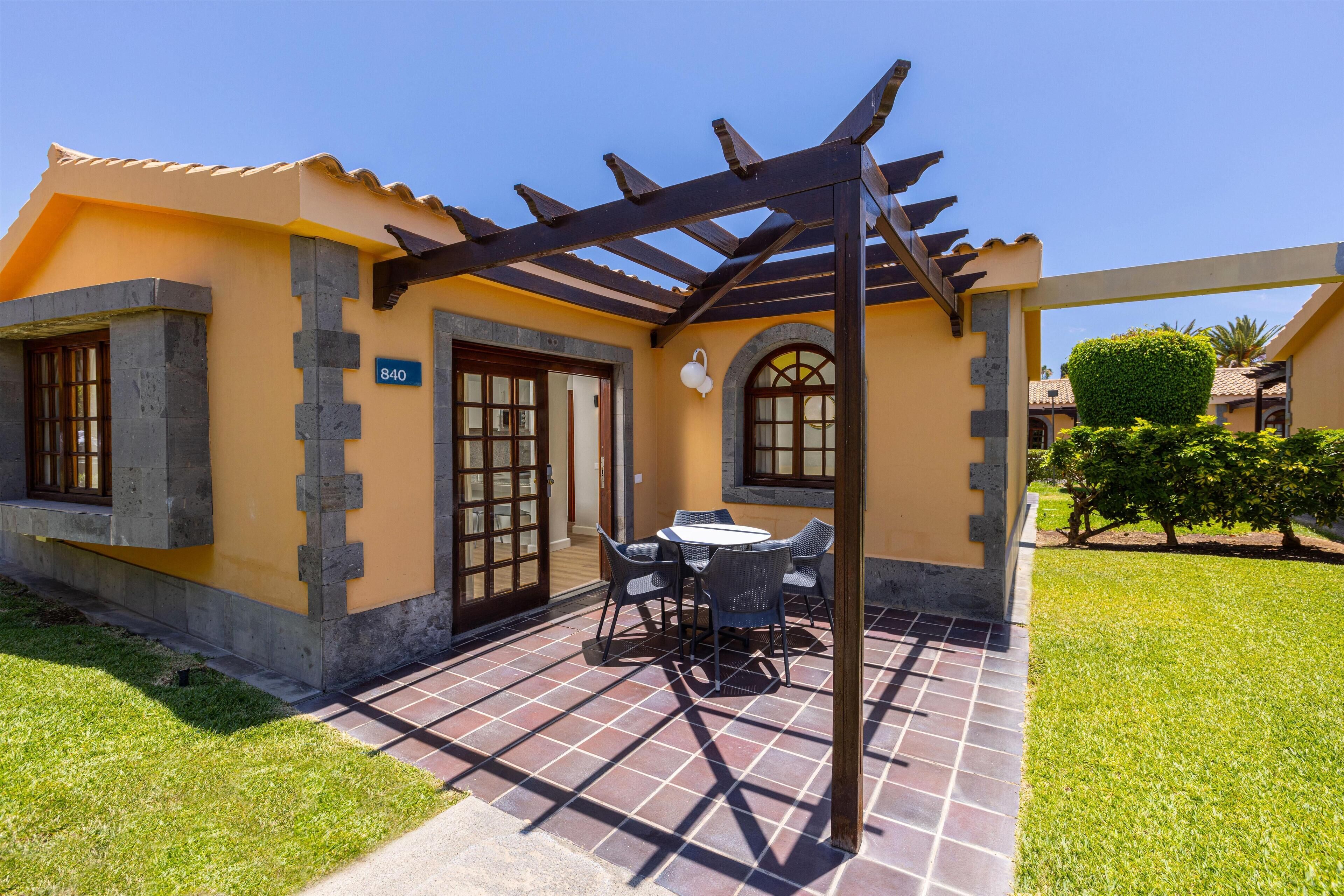 Minibar, in-room safe, blackout drapes, free WiFi