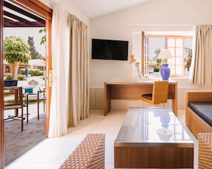 1 habitación, minibar y caja de seguridad en la habitación