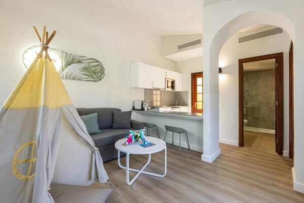1 habitación, minibar y caja de seguridad en la habitación 